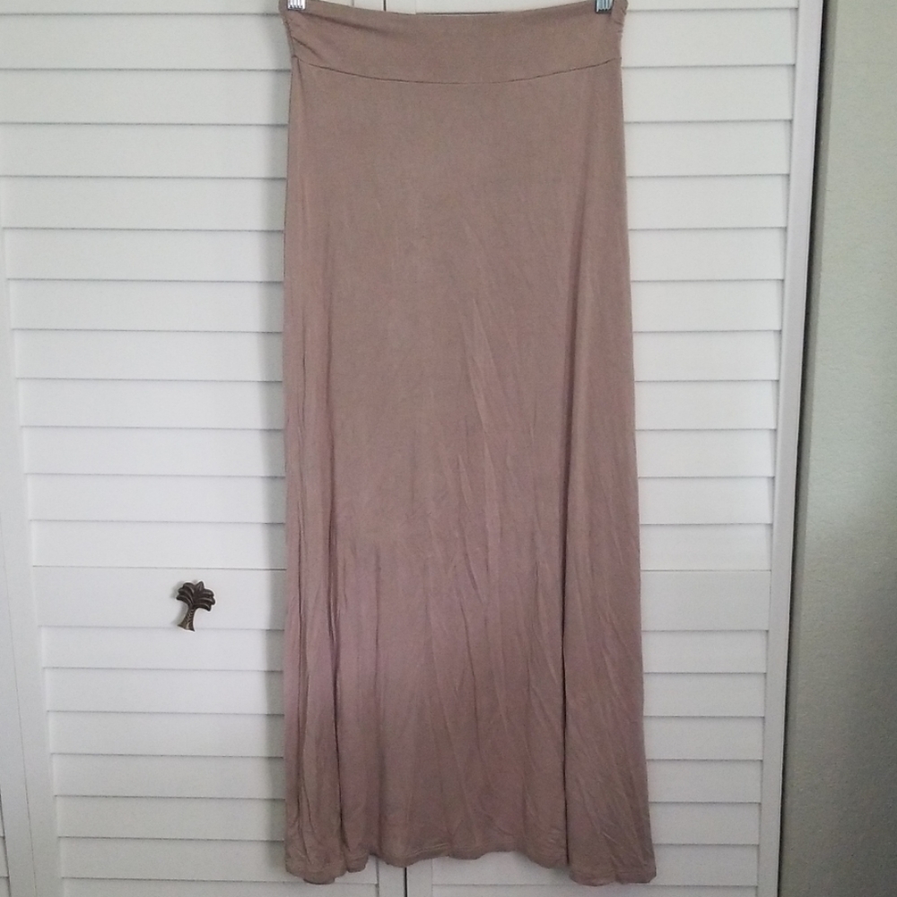 FOREVER 21 Nude Mauve Maxi Skirt S